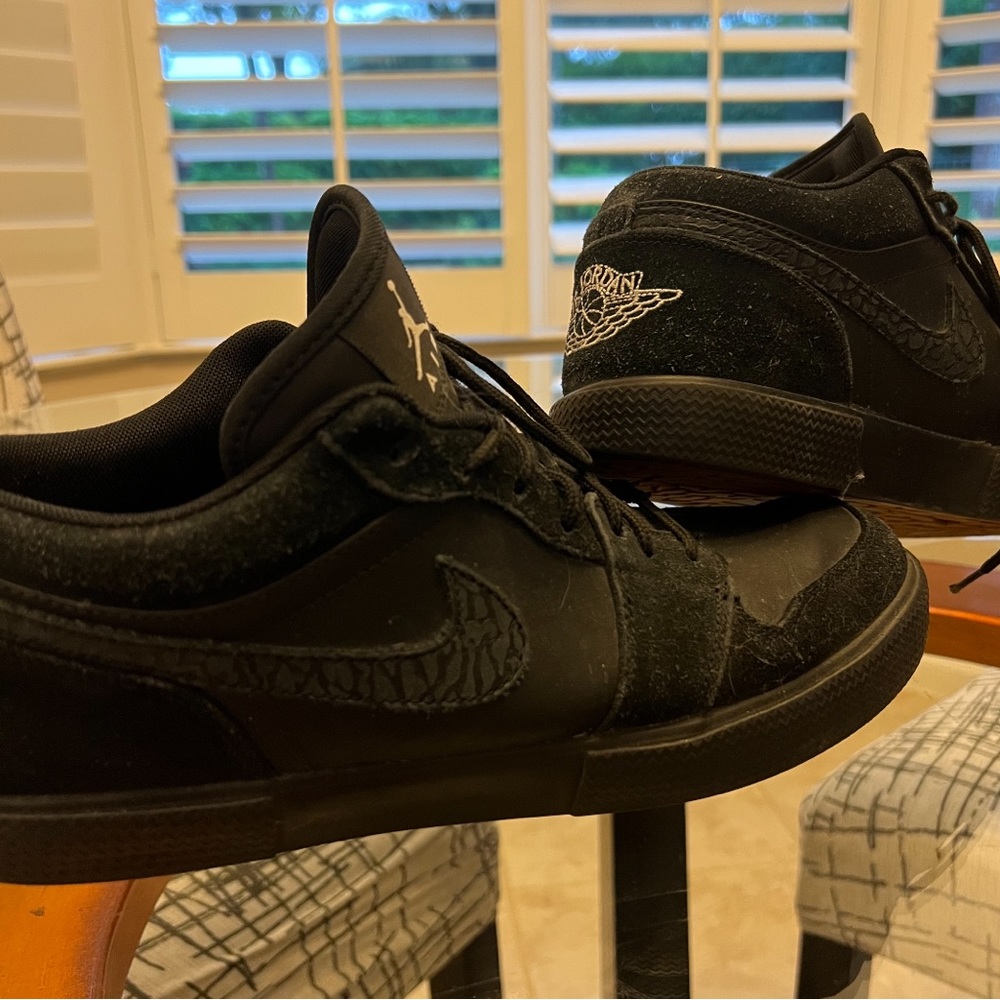 Nike Air Force Low Tops - All Black